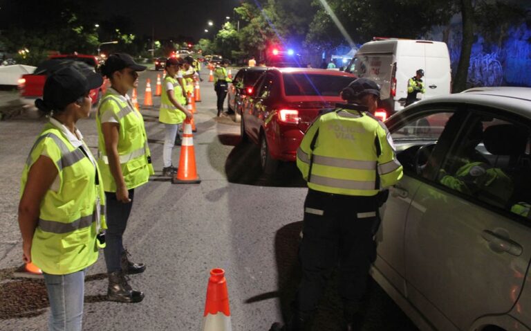 Policía Vial: 100 Agentes Desplegados en el AMG para el Plan ‘Salvando Vidas’