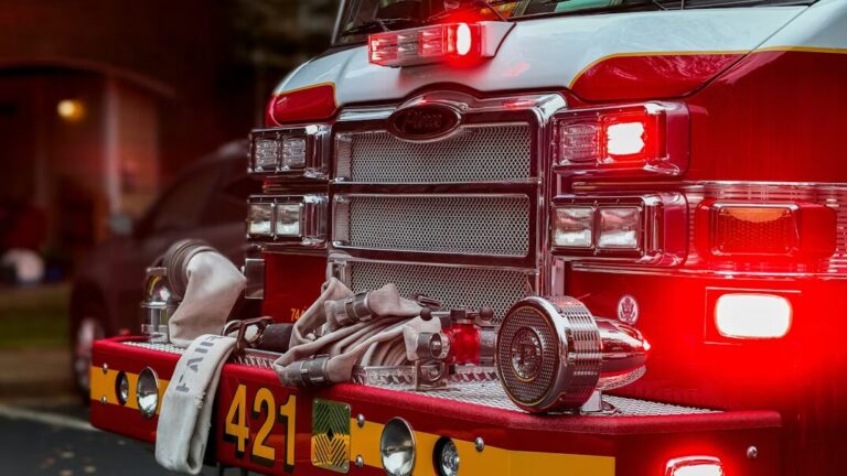 Bomberos del Condado Nueces apoyan combate de incendio en Linn-San Manuel