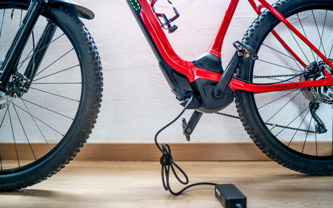 Peligro de e-bikes: Autoridades de Phoenix Advierte sobre el Uso de e-motocicletas por Menores