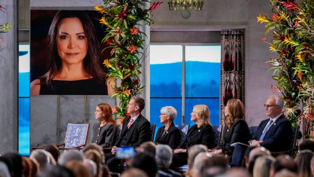 La hija de María Corina Machado acepta el Premio Nobel en su nombre