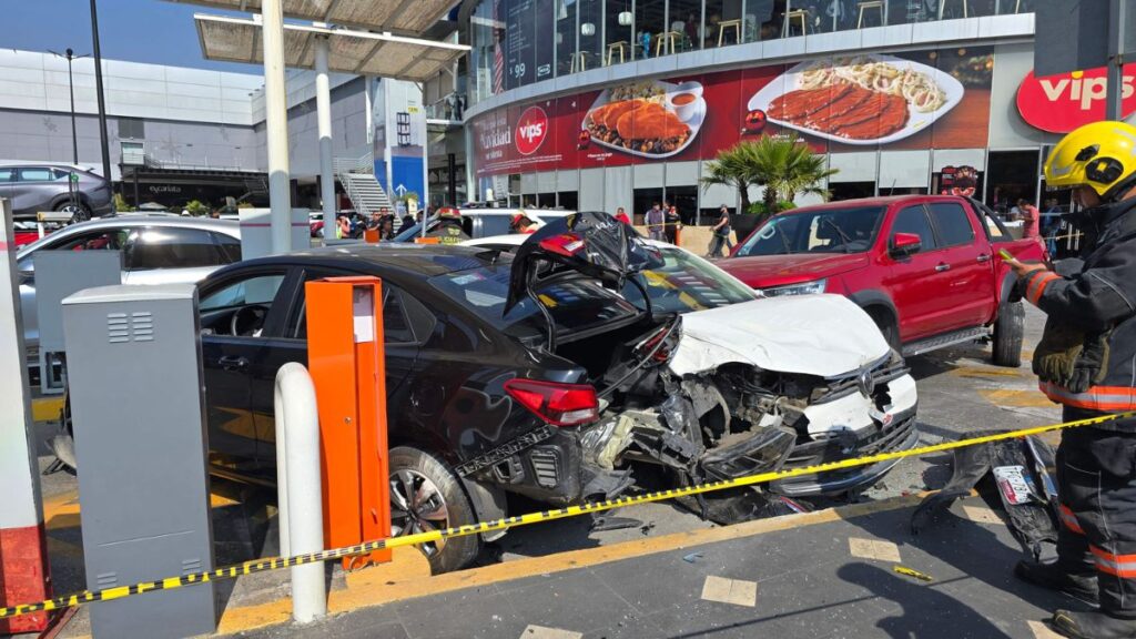 Accidente mortal en Vía Atlixcáyotl: Testigos afirman que jugaban carreritas