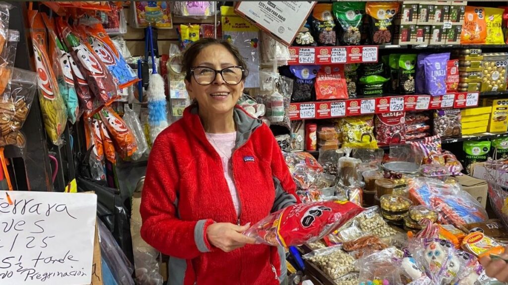 La Venta de Dulces en el Mercado Alianza de Phoenix: Comerciales Esperan un Repunte