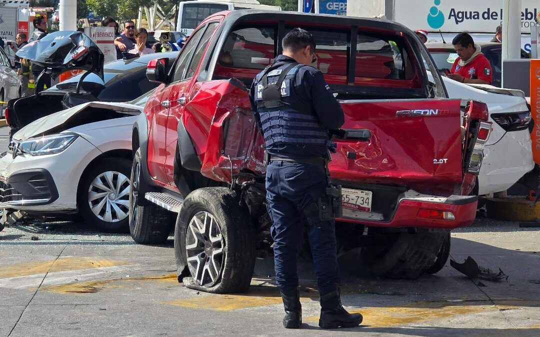 Fiscalía de Puebla Investiga Carambola en Vía Atlixcáyotl: Se Identifica Vehículo Clave del Accidente