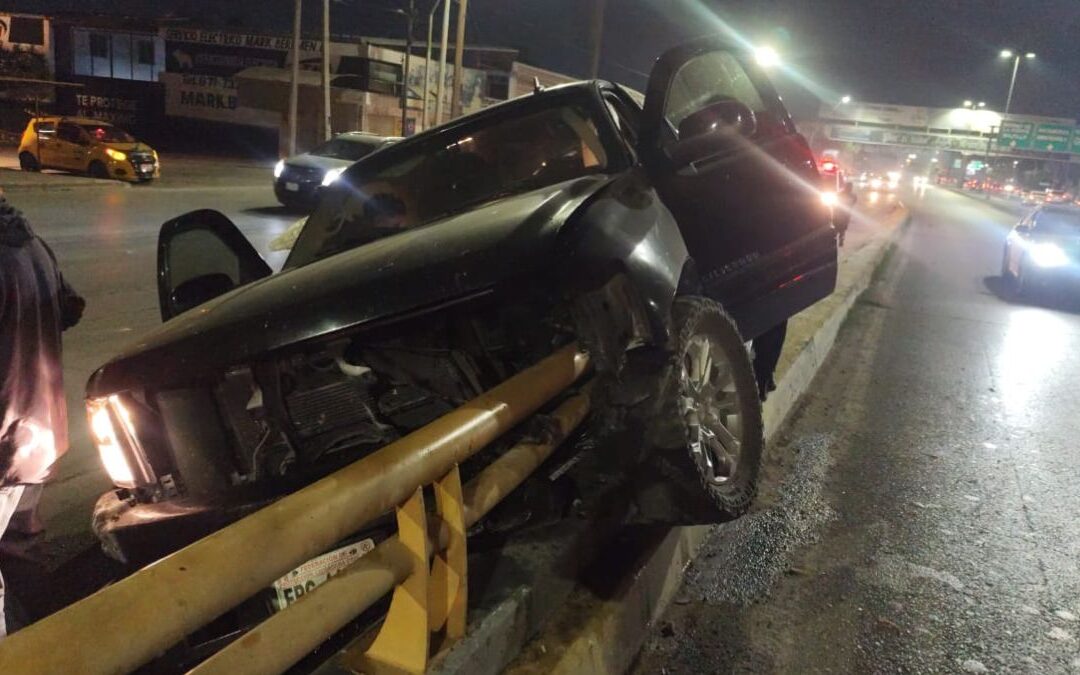 Accidente Fatal en Desnivel de Torreón: Conductora Pierde Dedos y Sufre Fractura Expuesta