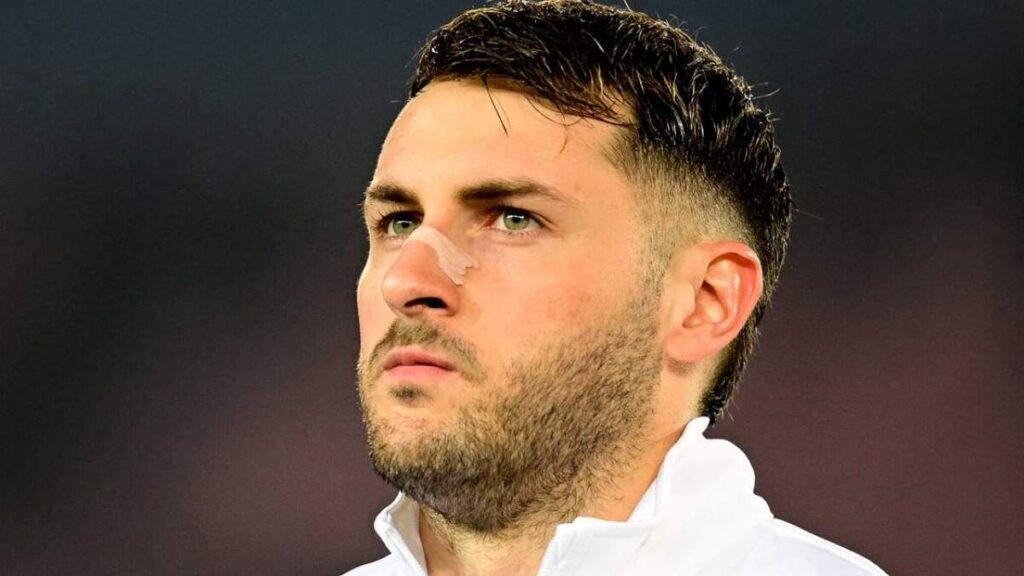 Milan busca fortalecer su ataque con un goleador argentino, aumentando la presión sobre Santiago Giménez