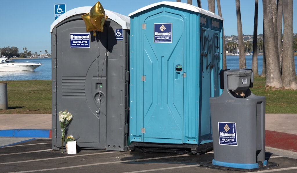 Investigación sobre la Muerte de un Bebé en un Baño Portátil en Mission Bay