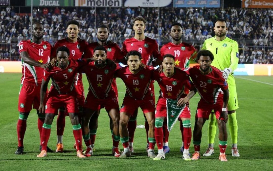 FIFA podría descalificar a Surinam del repechaje para el Mundial 2026