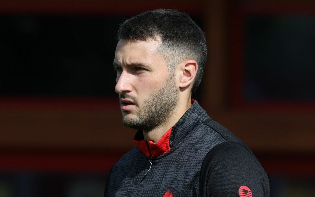 Santiago Giménez: ¿Por qué entrena por separado a pesar de tener el alta médica?