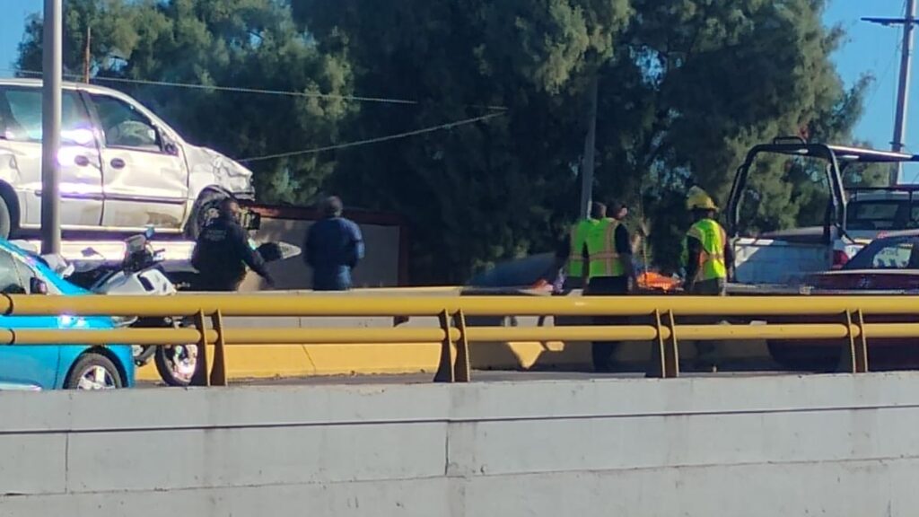 Accidente de Camioneta en el Puente del Bulevar Libertad de Torreón: Lo Que Sabemos