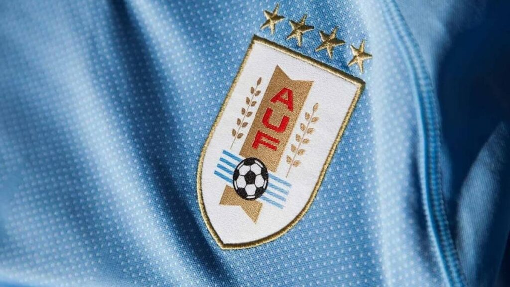 FIFA exige a la Selección de Uruguay retirar estrellas de su uniforme para el Mundial 2026
