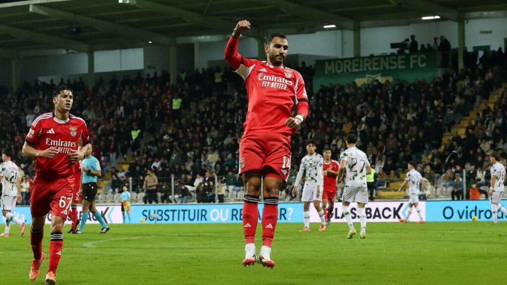 Benfica logra una victoria contundente ante Moreirense gracias a la actuación estelar de Pavlidis