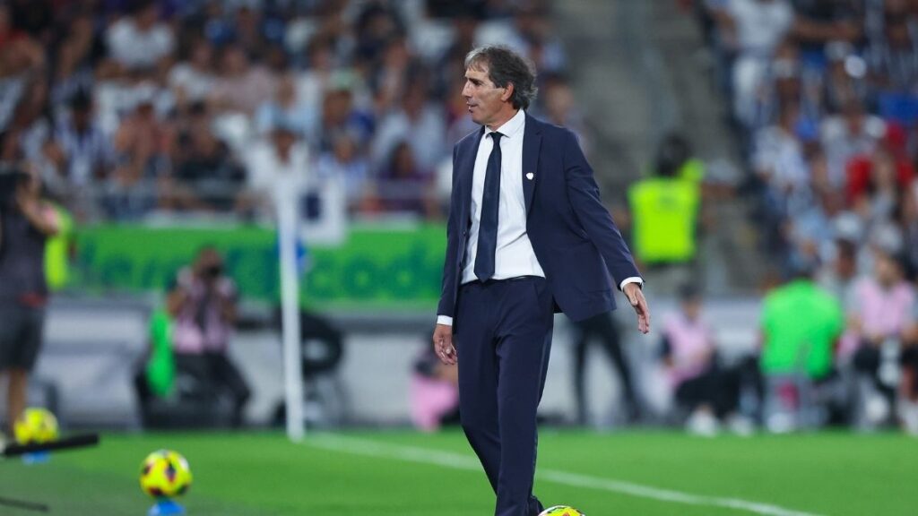 Guillermo Almada se une al Real Oviedo tras salir del Valladolid