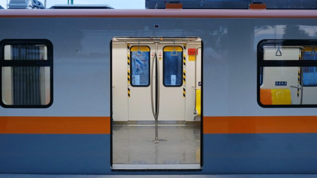 Descubre a qué hora inicia el servicio de la Línea 4 del Tren Ligero en Guadalajara hoy, 15 de diciembre