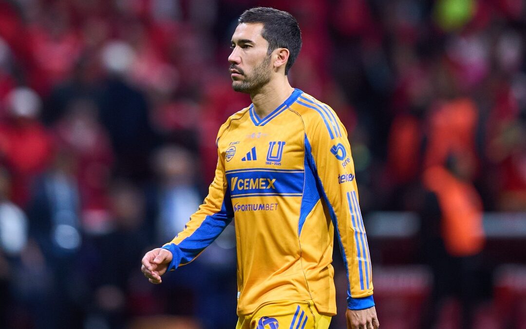 Juan Pablo Vigón Involucra en Agresión a Jugador del Toluca Tras Celebración del Título | VIDEO