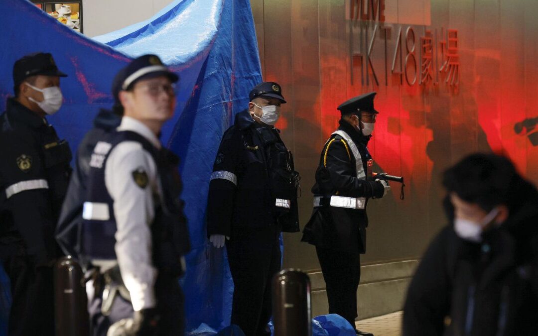 Apuñaladas Dos Personas en Evento Musical de HKT48 en Phoenix