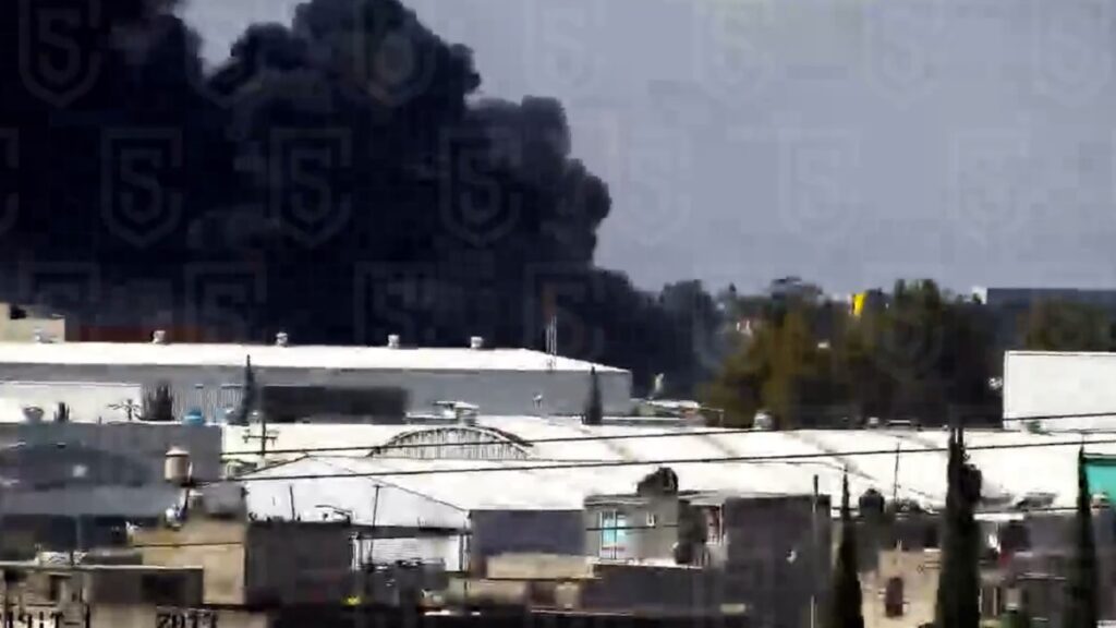 Accidente aƩreo: Avioneta cae en San Pedro Totoltepec, Toluca