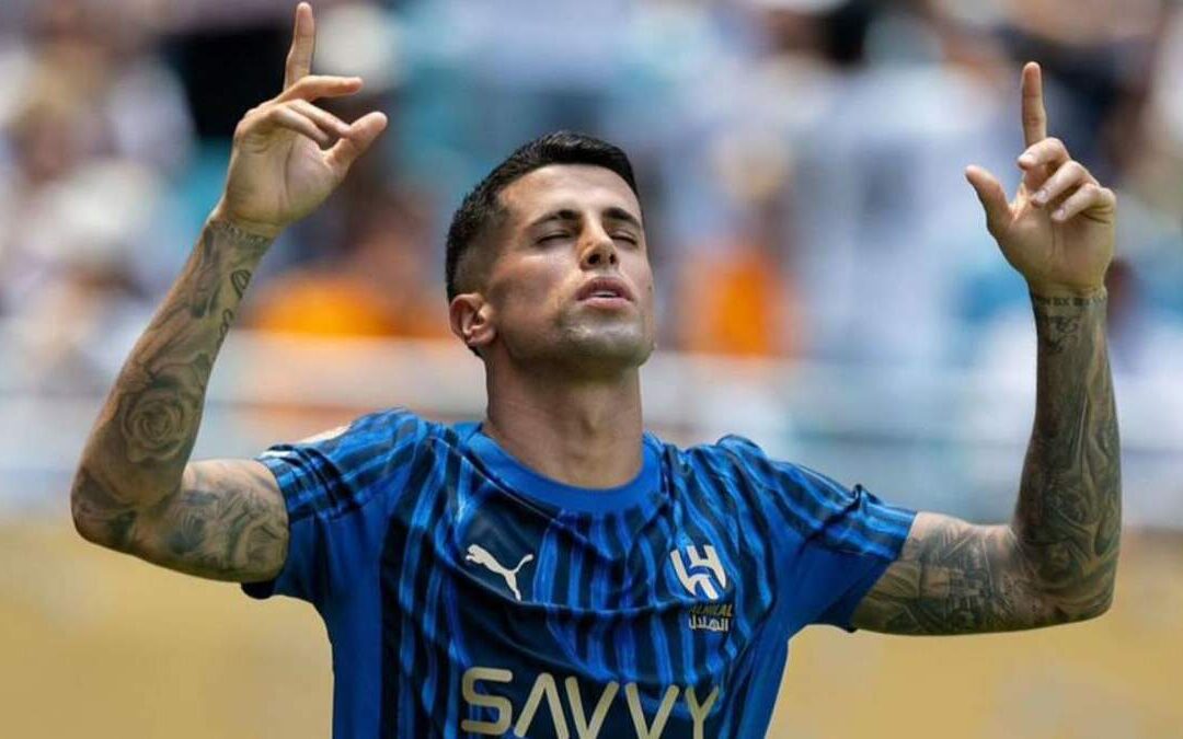 Joao Cancelo Involucrado en Agresión a Aficionado durante un Vuelo | Impactante VIDEO