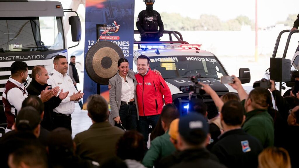 Esteban y Betzabé Mejoran Servicios Públicos y Seguridad en Gómez Palacio con Nuevos Camiones Recolectores