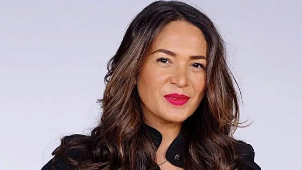 Yolanda Andrade Hospitalizada de Emergencia por RecaĆda en su Salud