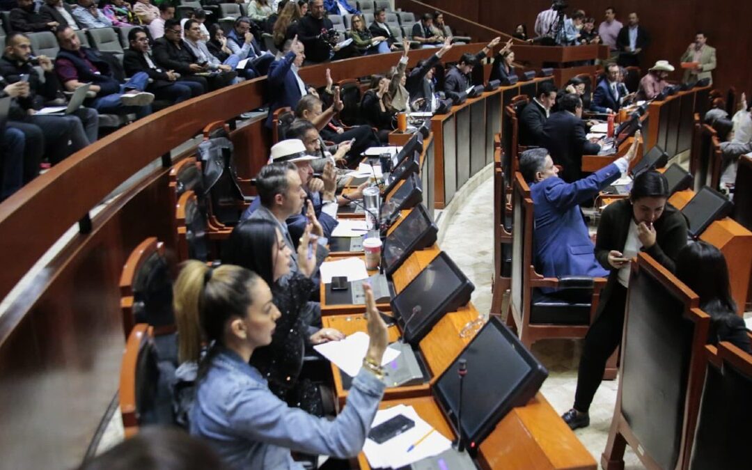 Congreso de Jalisco Aprueba Presupuesto 2026 y Ley de Ingresos: Aumento de Refrendo y Debates sobre Verificación