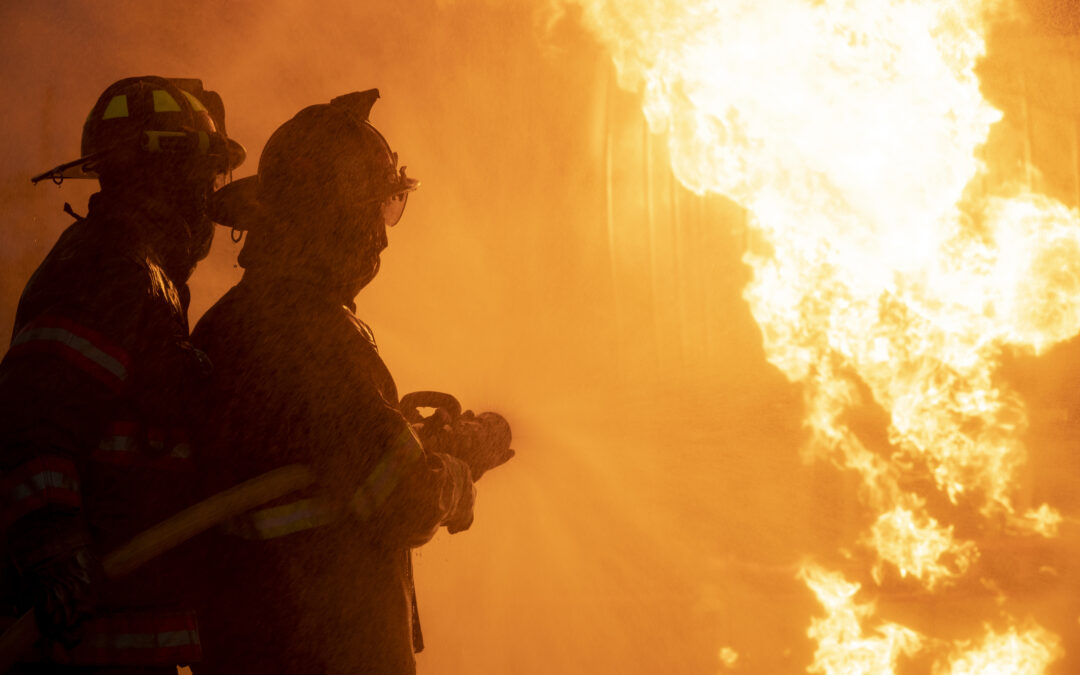 Alto Riesgo de Incendios en Kansas: Advertencias por Viento Fuerte y Vegetación Seca