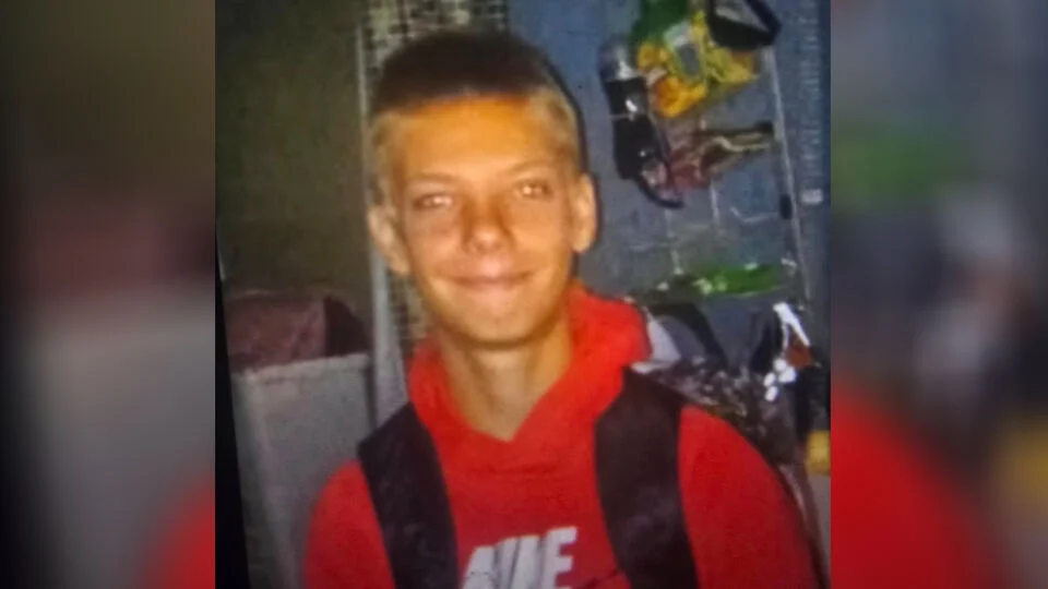 Trágico Hallazgo: Menor Desaparecido en Kansas Encuentra la Muerte