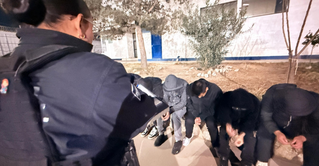 Rescate en Ciudad Juárez: Policías Municipales Liberan a Nueve Víctimas y Detienen a Cuatro Sospechosos