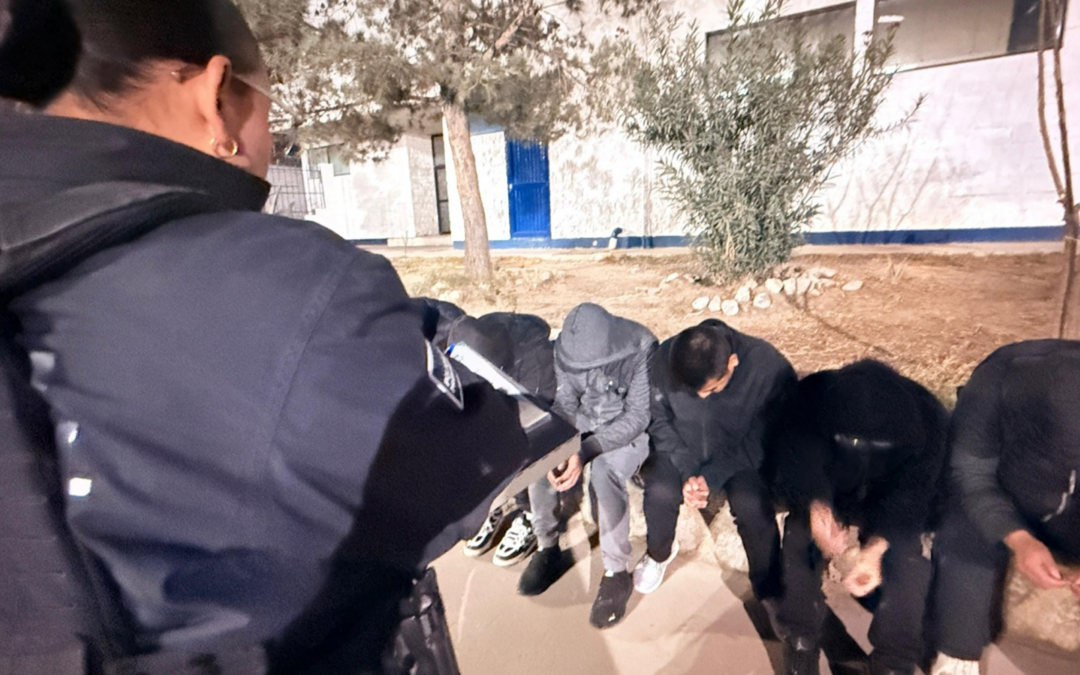 Rescate en Ciudad Juárez: Policías Municipales Liberan a Nueve Víctimas y Detienen a Cuatro Sospechosos