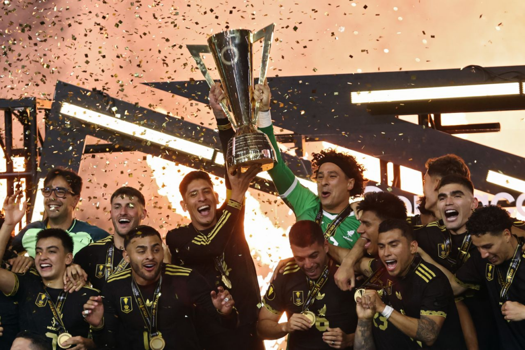 La victoria del Tri en la Copa Oro 2023: un respiro de esperanza para los mexicanos en Estados Unidos