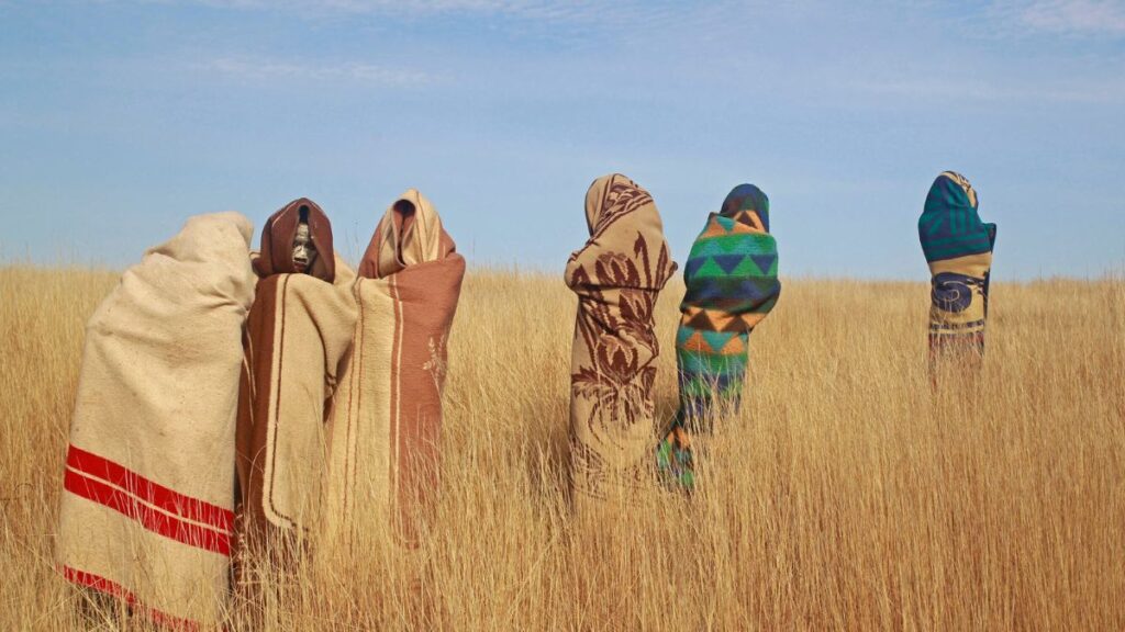 Trágicos Procedimientos de Circuncisión: 41 Jóvenes Pierden la Vida en Ceremonias de Iniciación en Phoenix