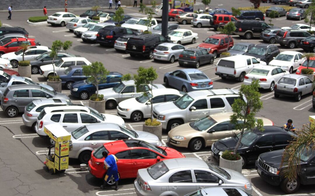 ¡Atención poblanos! Plazas comerciales establecerán horas gratis en estacionamientos