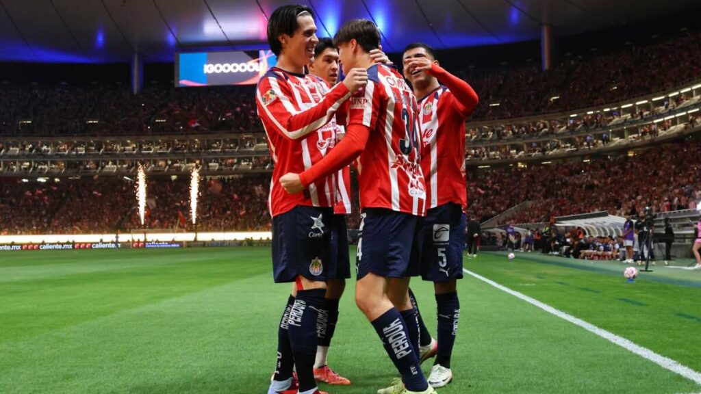 Delantero de Chivas podría unirse al Atlante en el mercado de fichajes