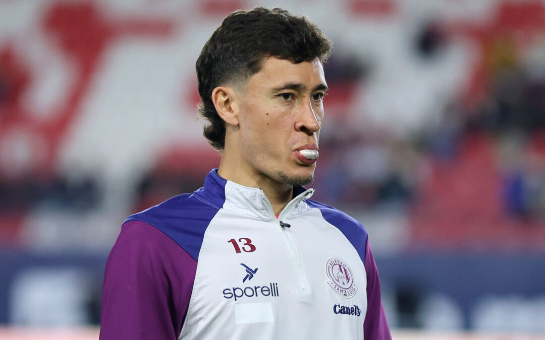 Los Aficionados del América Celebra con Memes la Posible Llegada de Dourado