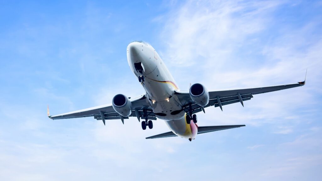 Muerte de pasajero provoca desvío de vuelo Madrid-Monterrey a Nueva Escocia