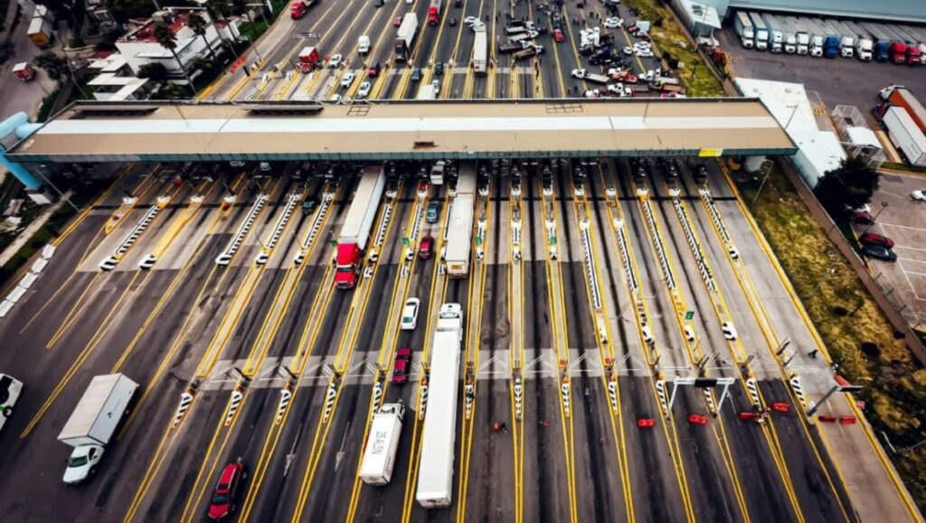 Actualizaciones de la Autopista México-Querétaro: Cierres Viales y Choques en Vivo