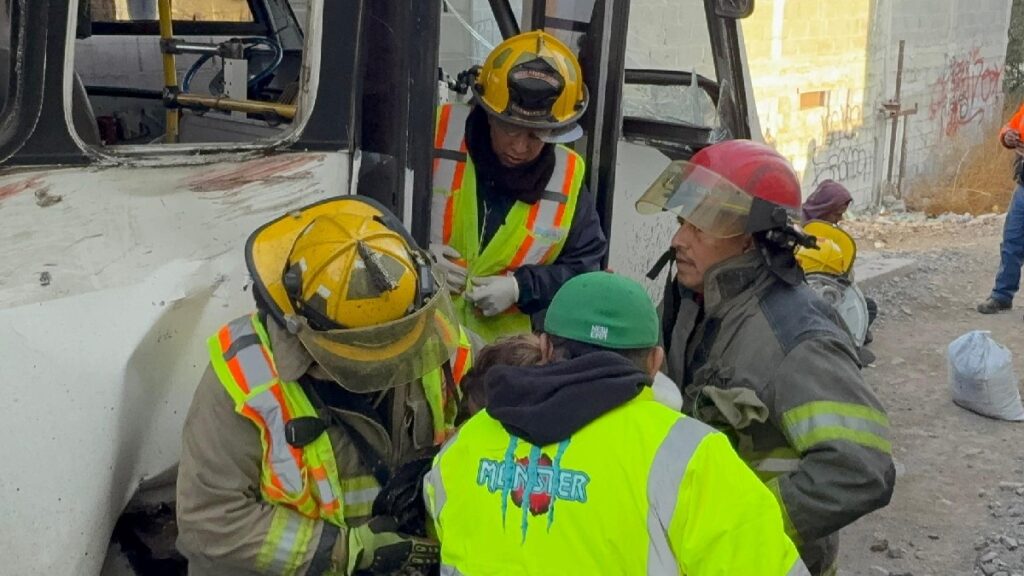 Chofer de la Ruta 7A que chocó contra tren en Saltillo enfrentará proceso en libertad