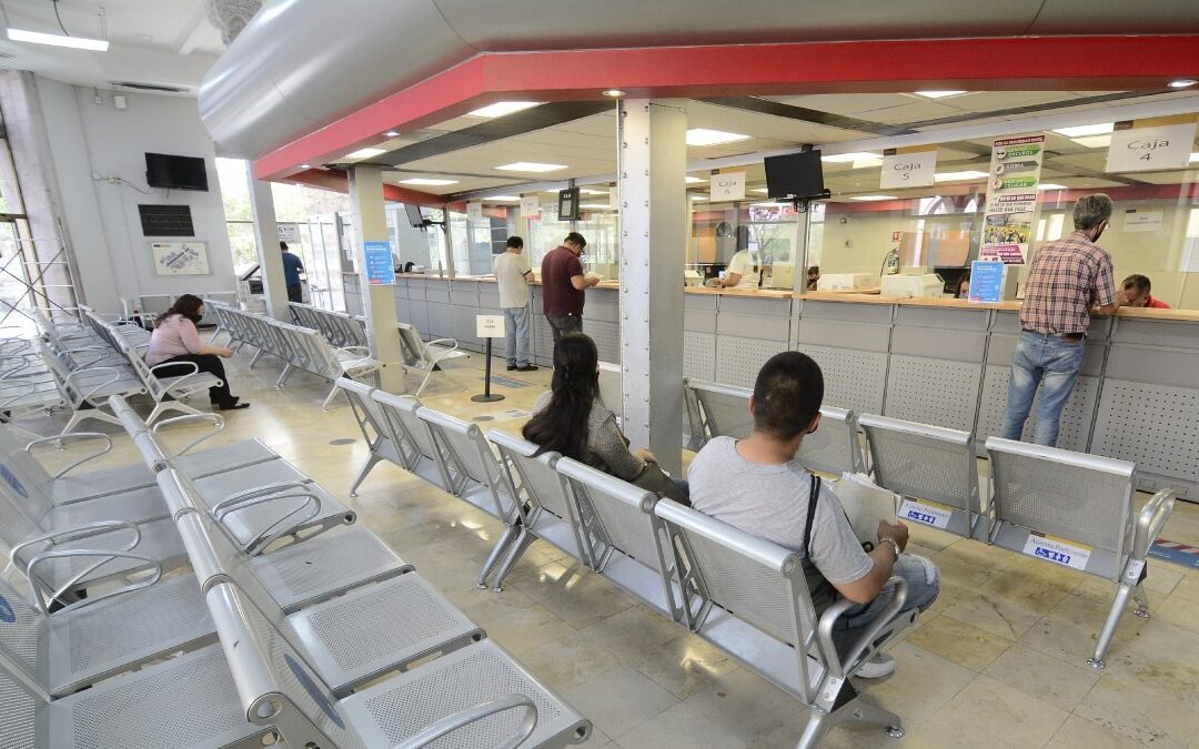 Recaudadoras de Guadalajara: Caos y Fallas en el Primer Día del Pago del Predial