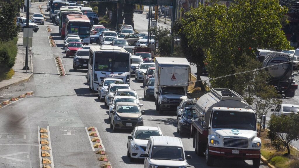Hoy No Circula en CdMx y Edomex: Descubre Cuáles Autos Descansan Este Sábado 3 de Enero 2026
