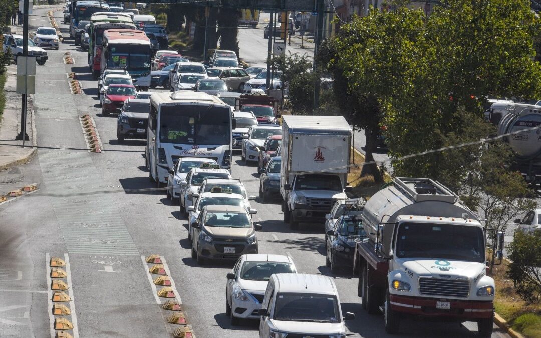 Hoy No Circula en CdMx y Edomex: Descubre Cuáles Autos Descansan Este Sábado 3 de Enero 2026