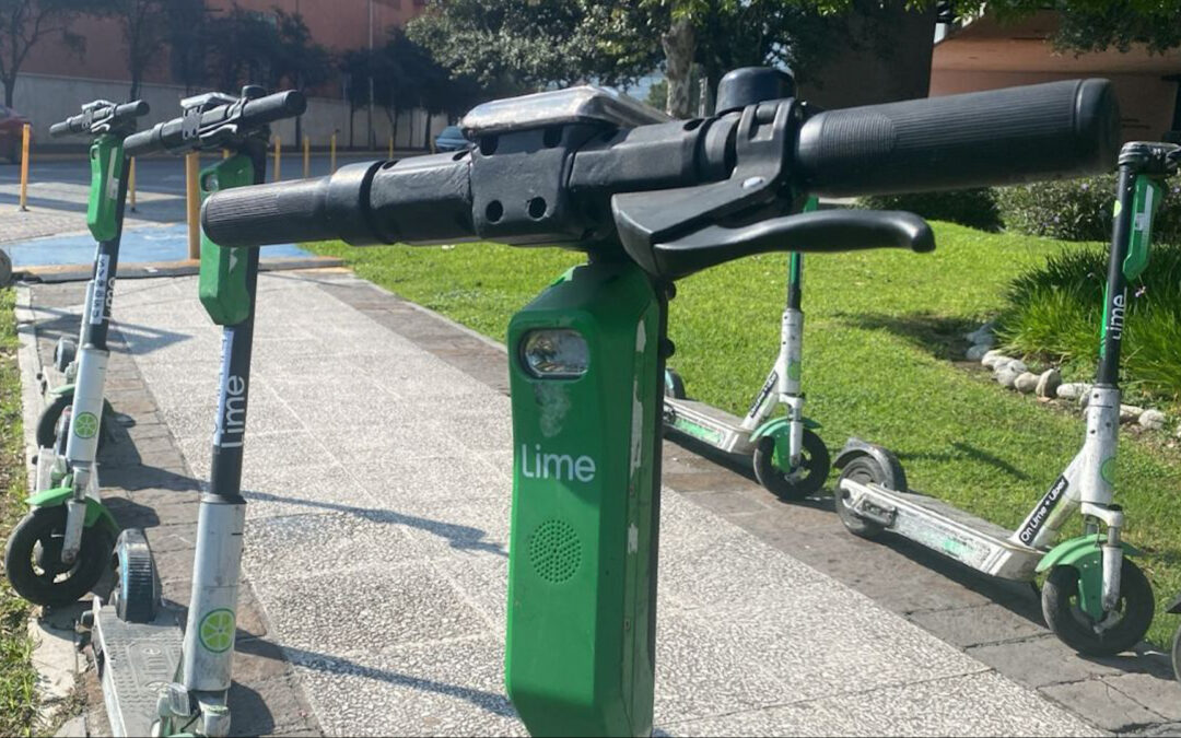 Scooters Eléctricos en Monterrey: Una Revolución de Movilidad en la Zona Tec sin Regulación