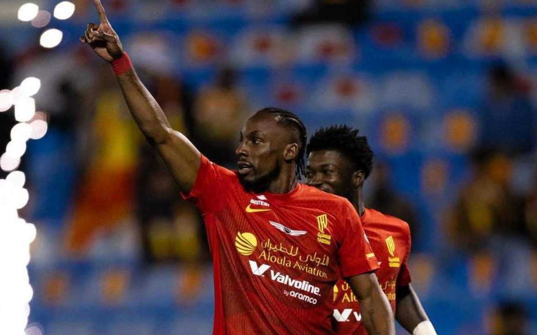 Julián Quiñones anota un impresionante gol en 15 segundos con Al-Qadisiyah FC
