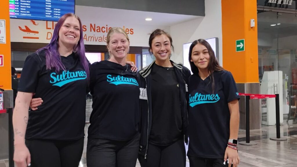 Refuerzos de Sultanes Femenil: Jugadoras y manager llegan a Phoenix