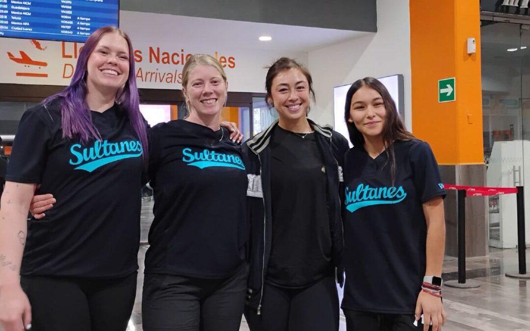 Refuerzos de Sultanes Femenil: Jugadoras y manager llegan a Phoenix