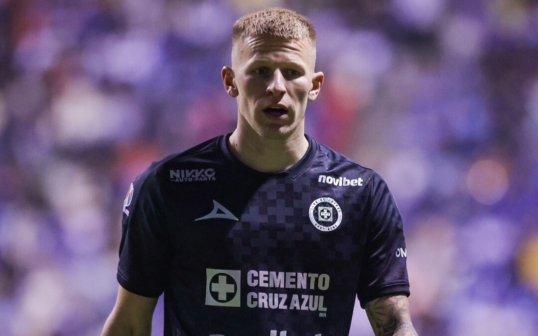 Houston Dynamo Apunta a Mateusz Bogusz Mientras Cruz Azul Evalúa Su Salida