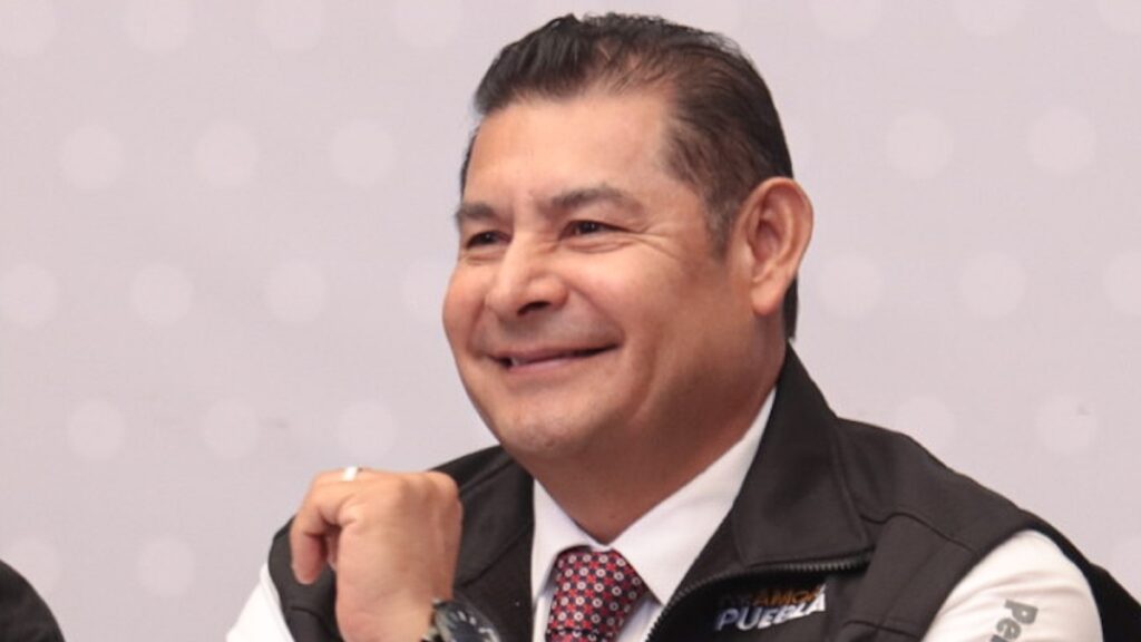 Armenta Critica la Inacción de Alcaldes del Triángulo Rojo contra Deshuesaderos de Vehículos