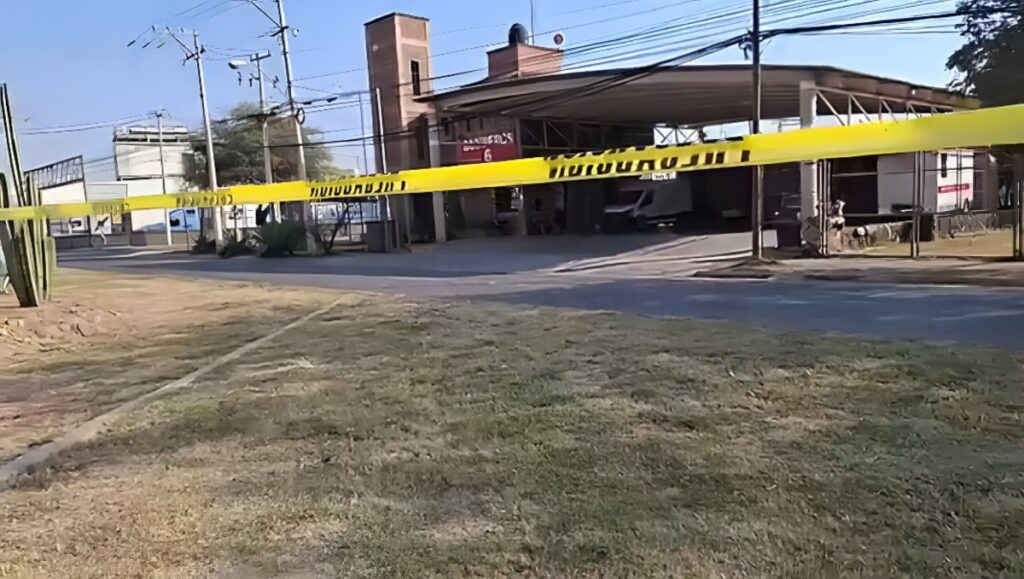 Alerta en León: Abandonan misil mortero frente a estación de Bomberos y activan protocolo de seguridad