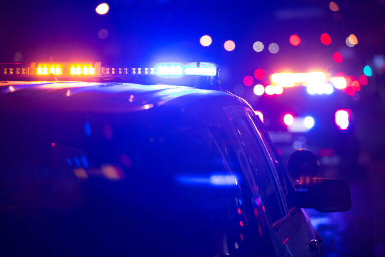 Violento Altercado Familiar en South Louisiana Avenue: Padre e Hija Detenidos